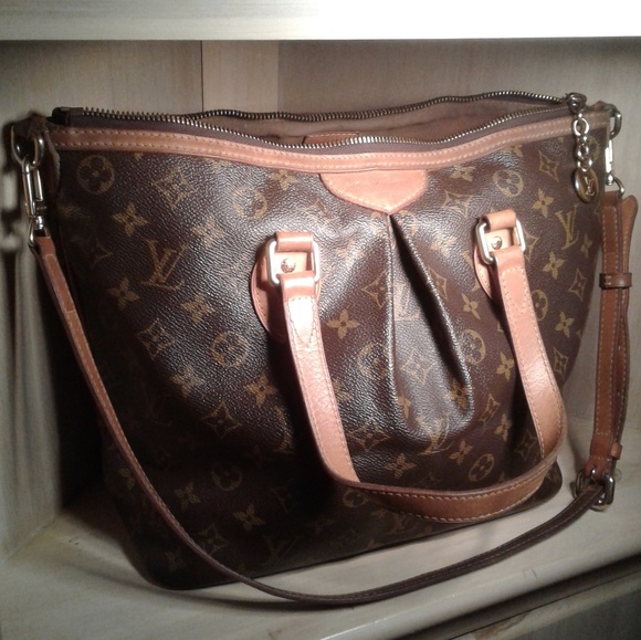 Louis Vuitton Handbags - Authentic Louis Vuitton Palermo PM w/ strap